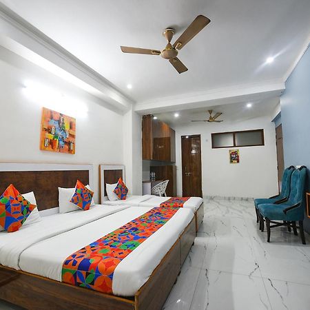 Fabhotel Wonderland Studio Rooms Gurgaon Exterior photo