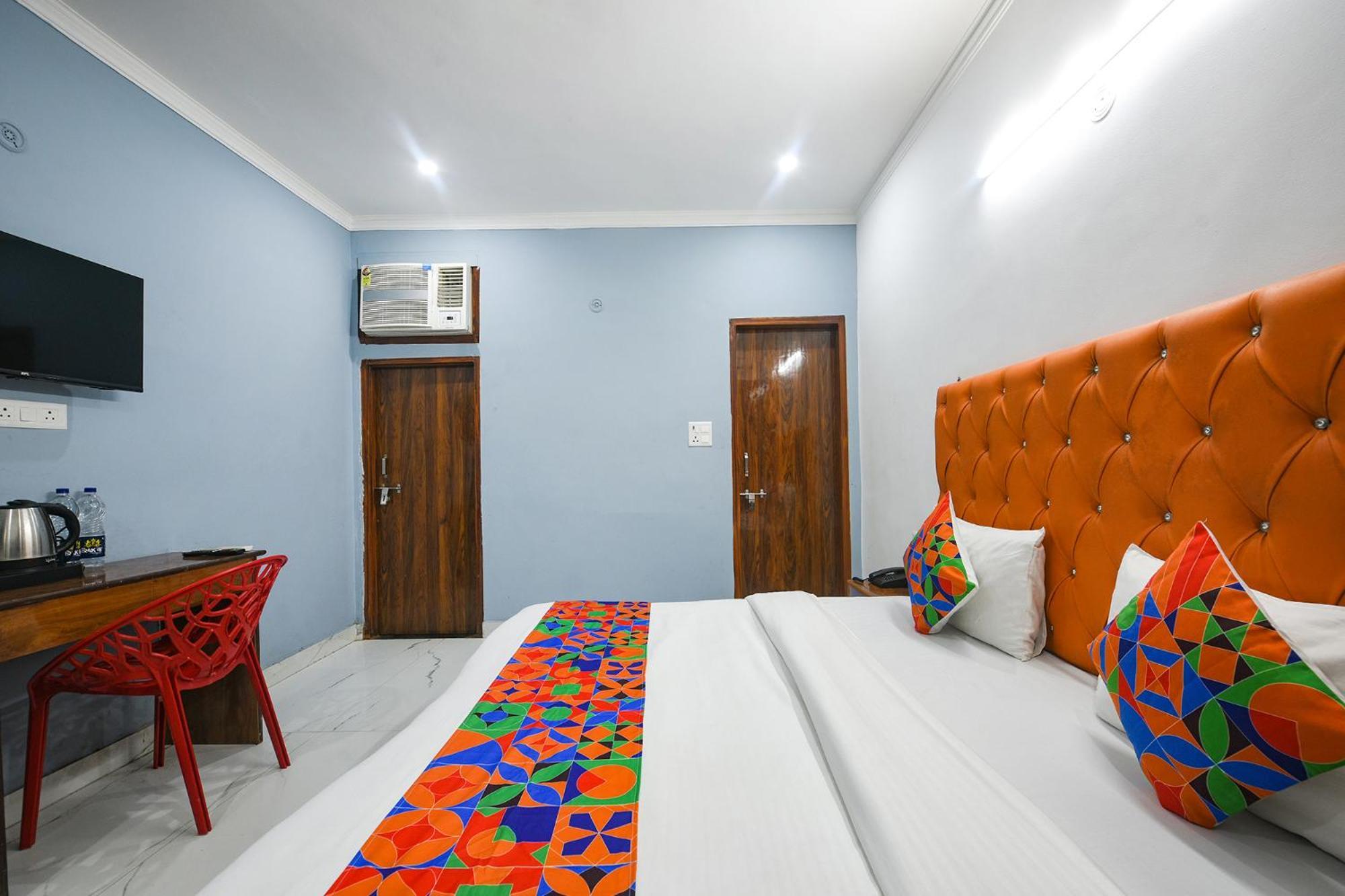 Fabhotel Wonderland Studio Rooms Gurgaon Exterior photo