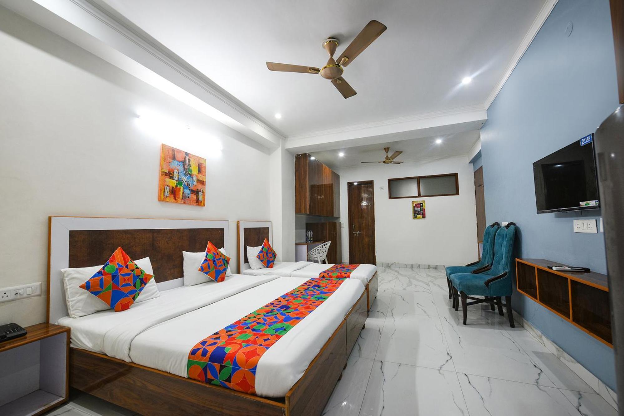 Fabhotel Wonderland Studio Rooms Gurgaon Exterior photo