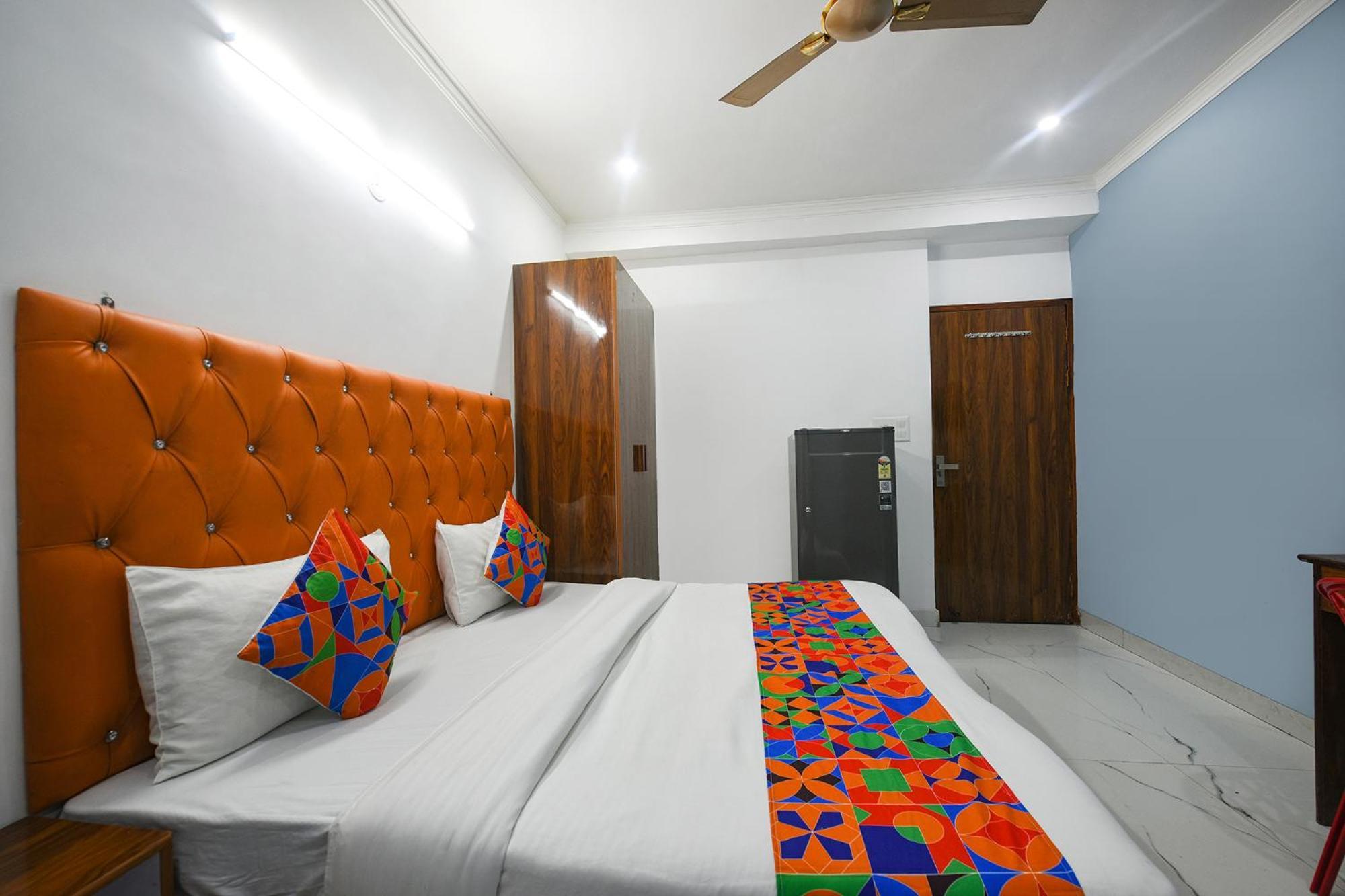 Fabhotel Wonderland Studio Rooms Gurgaon Exterior photo