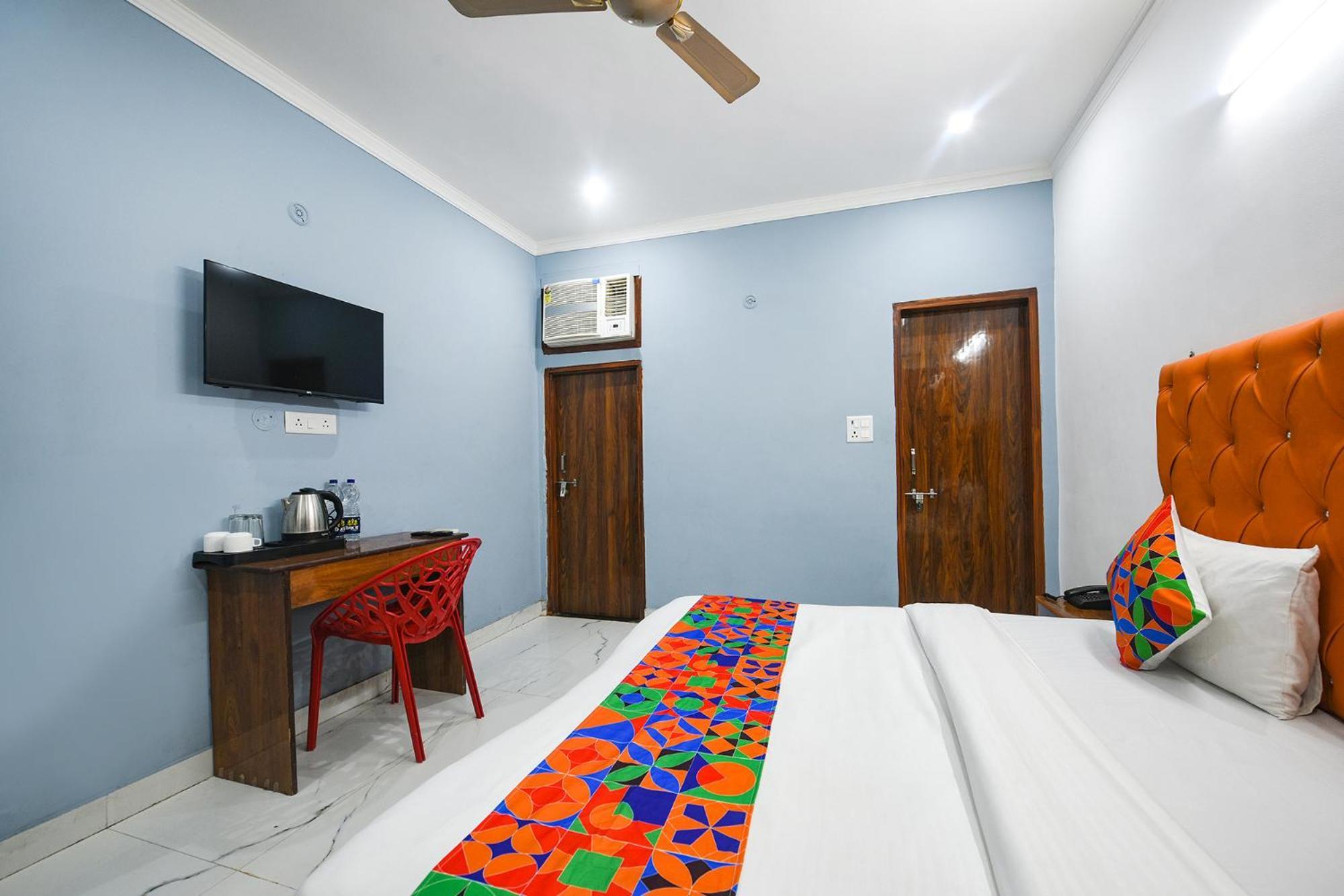Fabhotel Wonderland Studio Rooms Gurgaon Exterior photo