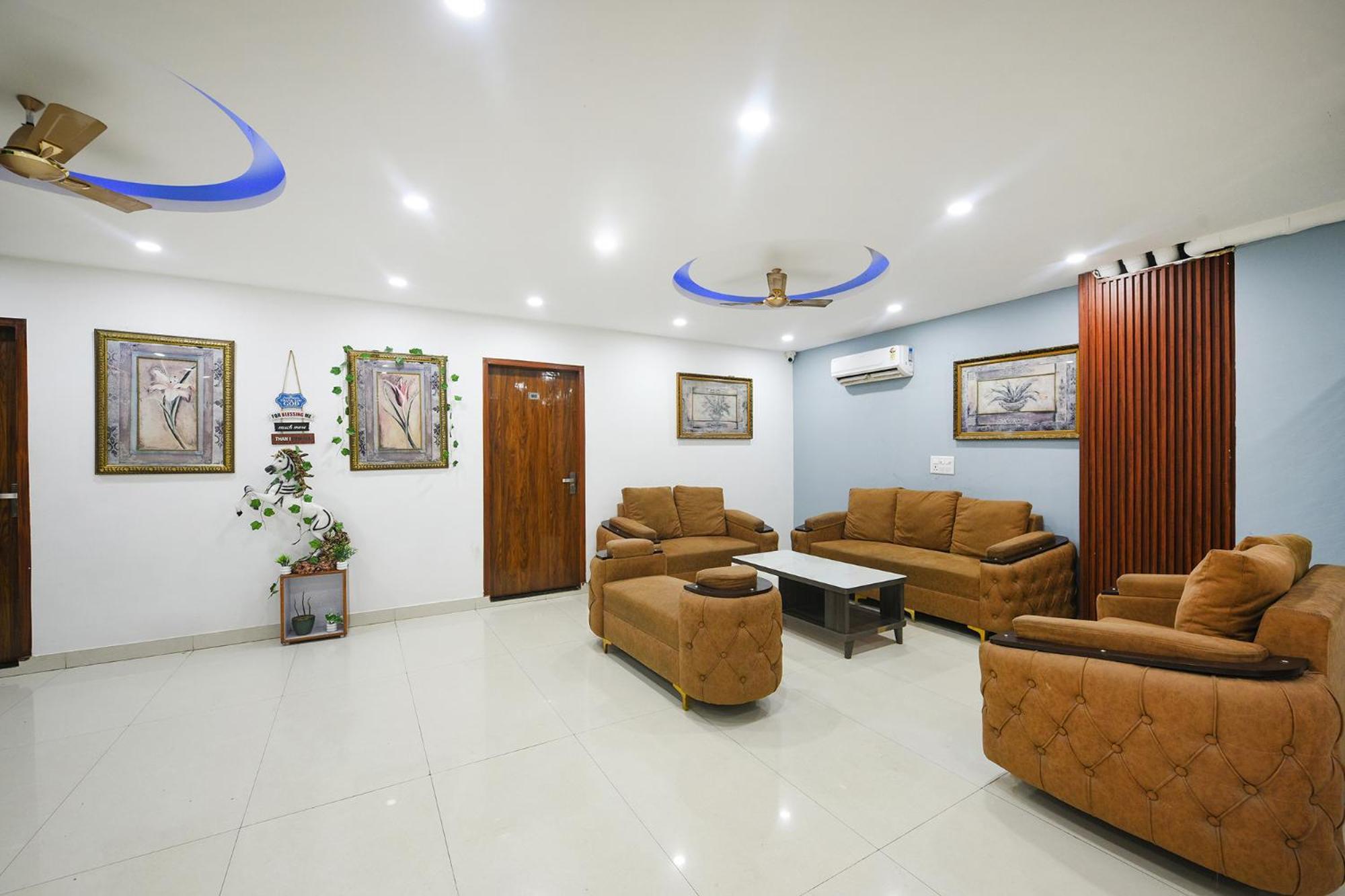 Fabhotel Wonderland Studio Rooms Gurgaon Exterior photo