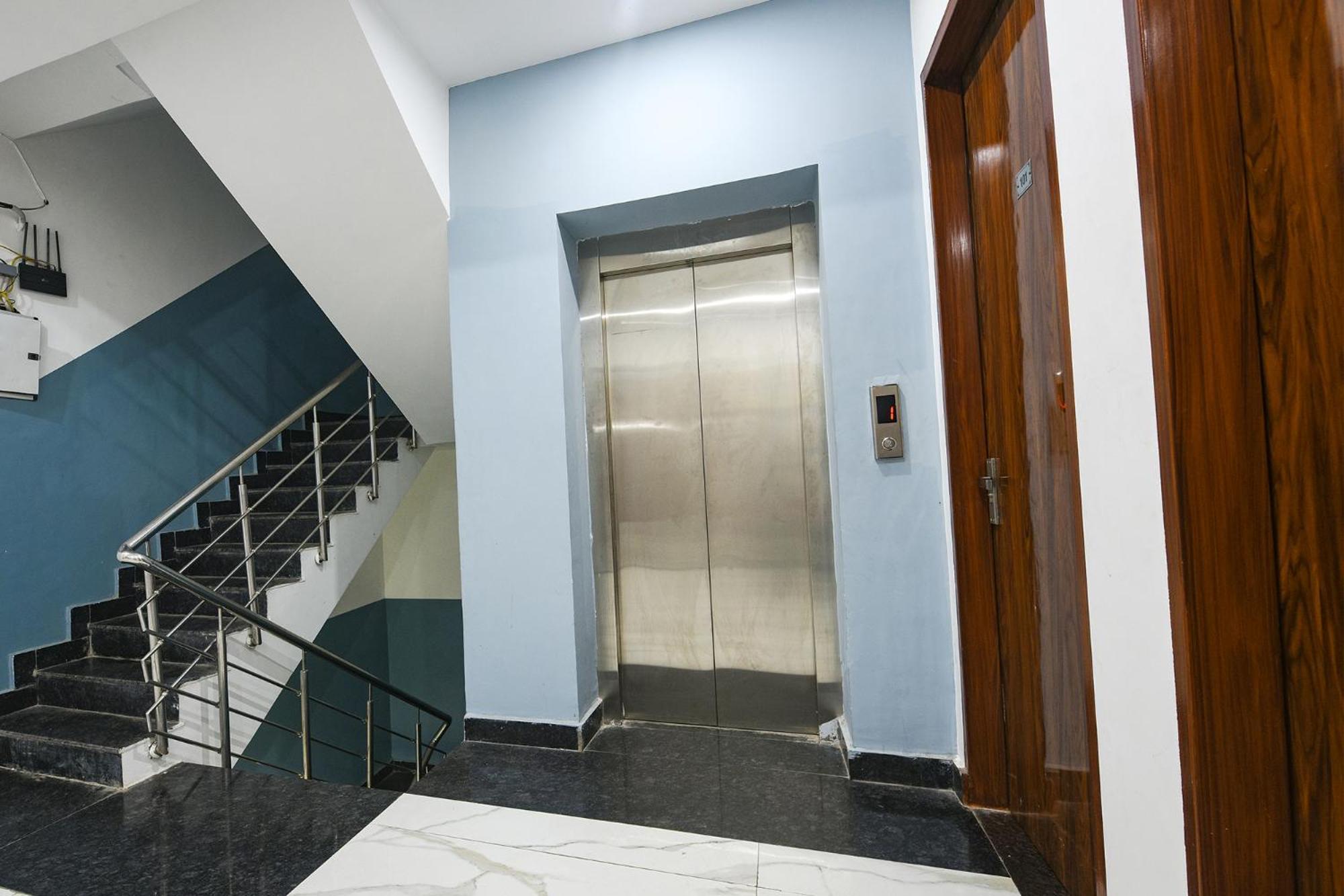 Fabhotel Wonderland Studio Rooms Gurgaon Exterior photo