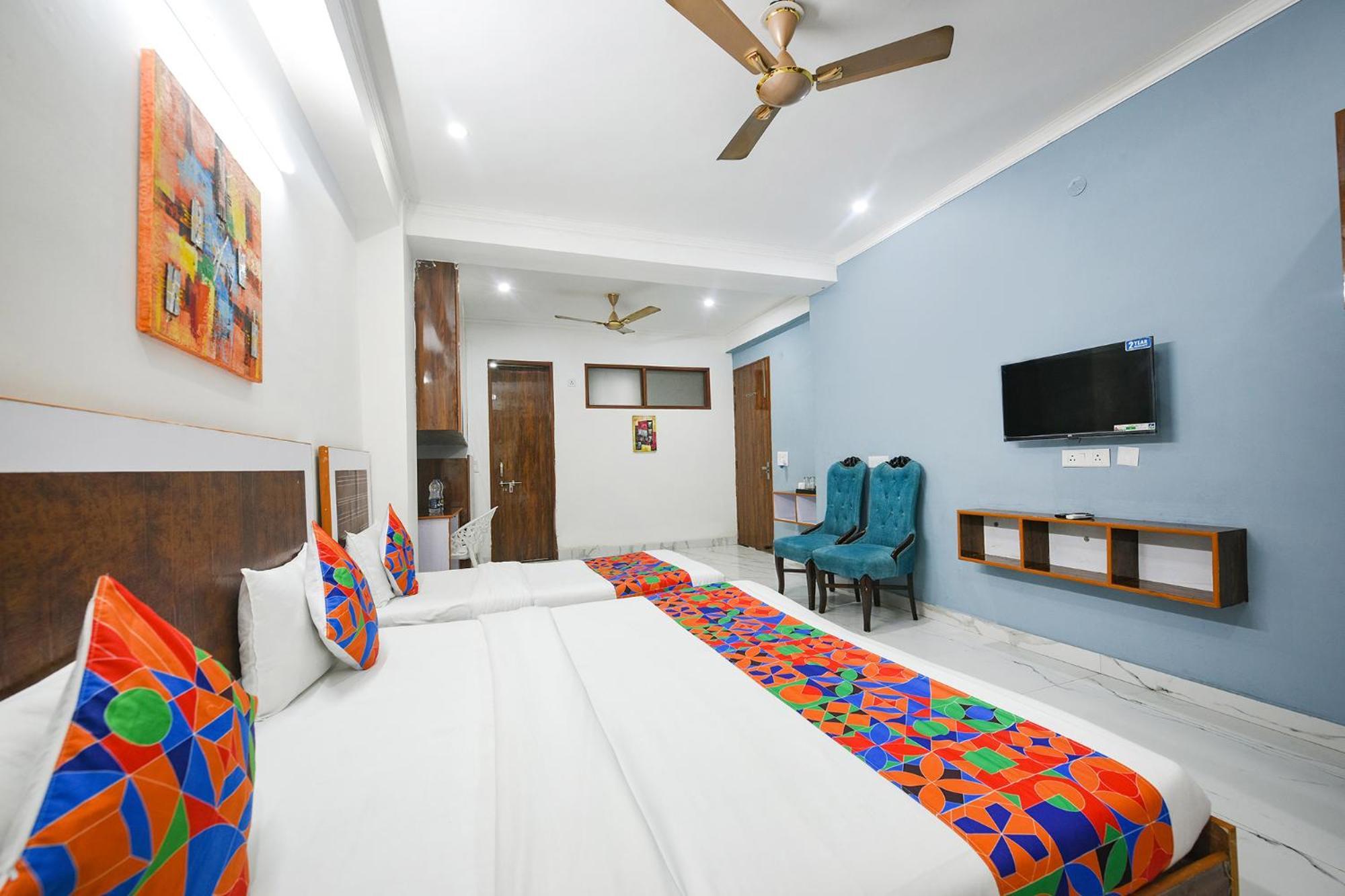 Fabhotel Wonderland Studio Rooms Gurgaon Exterior photo