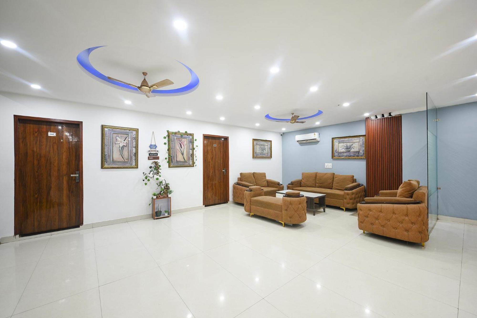 Fabhotel Wonderland Studio Rooms Gurgaon Exterior photo