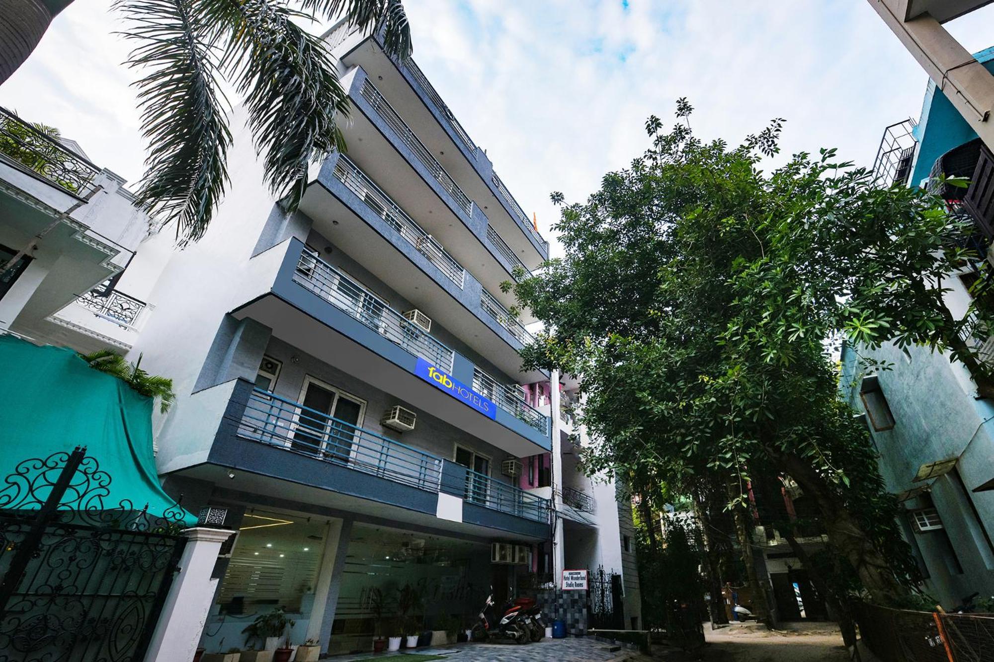 Fabhotel Wonderland Studio Rooms Gurgaon Exterior photo