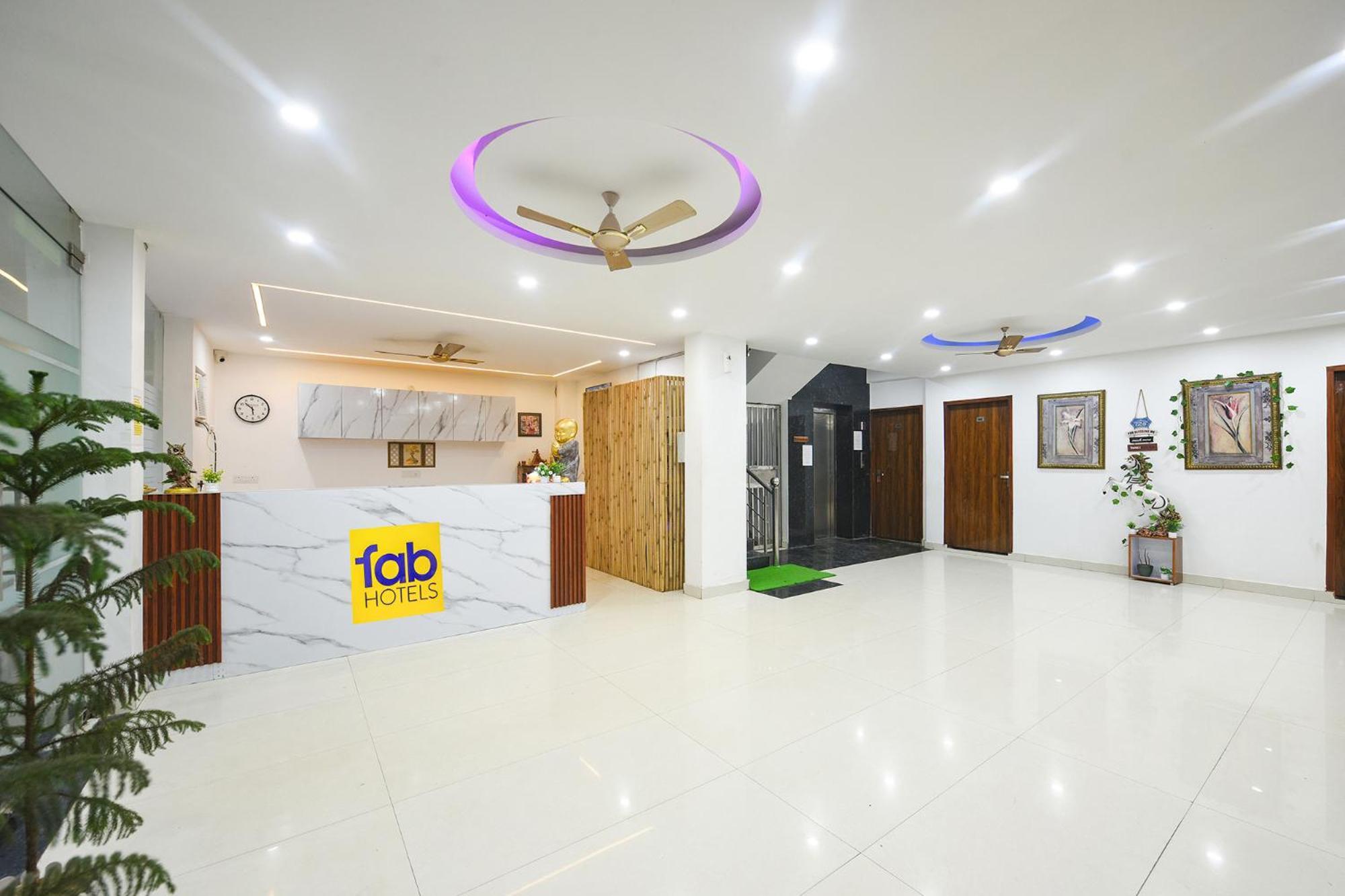 Fabhotel Wonderland Studio Rooms Gurgaon Exterior photo