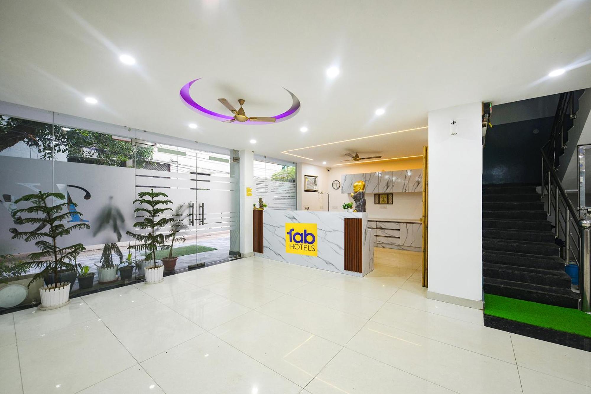 Fabhotel Wonderland Studio Rooms Gurgaon Exterior photo