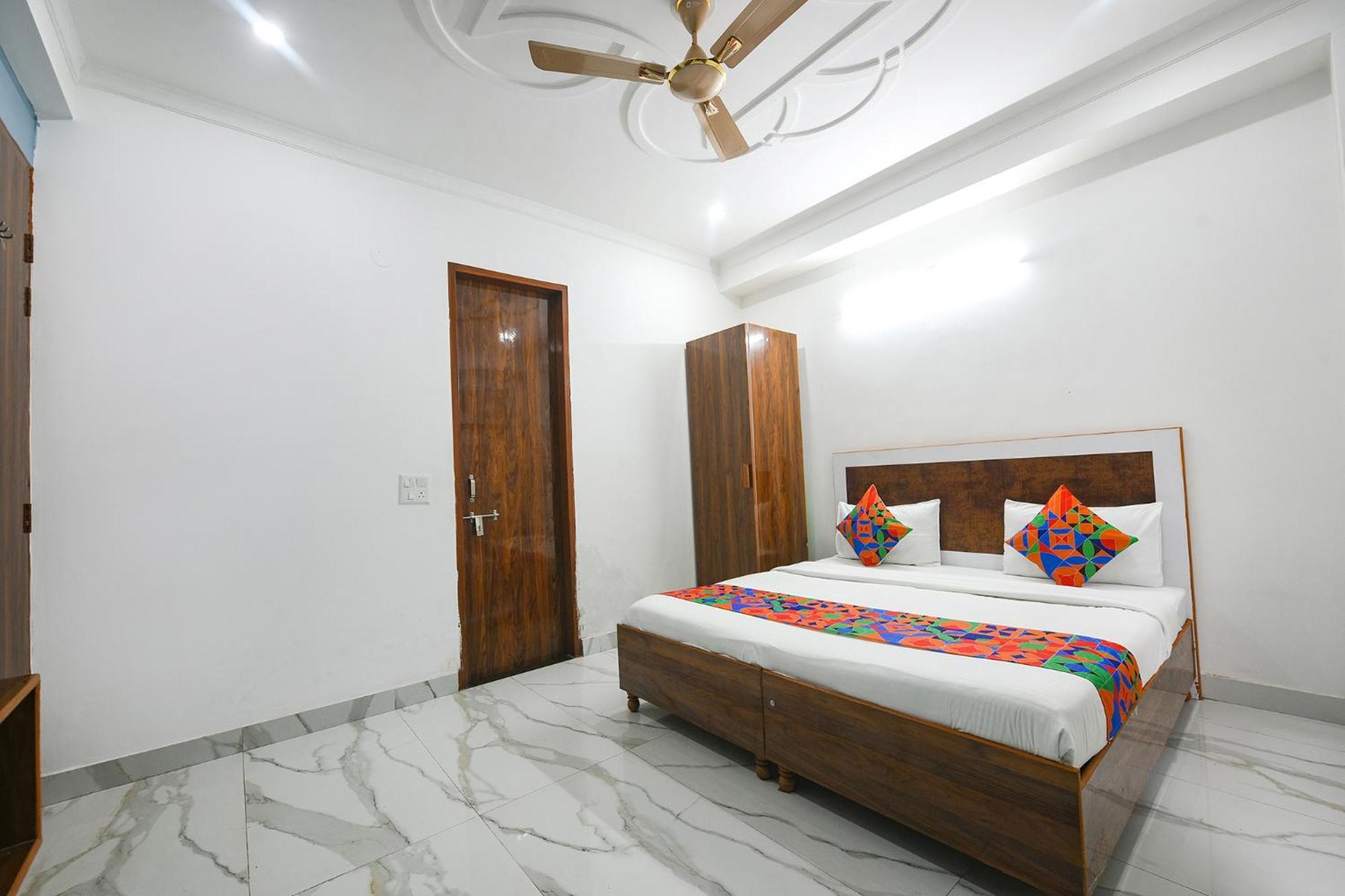 Fabhotel Wonderland Studio Rooms Gurgaon Exterior photo